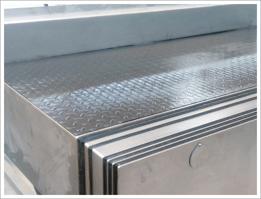 伸縮式鋼板防護(hù)罩